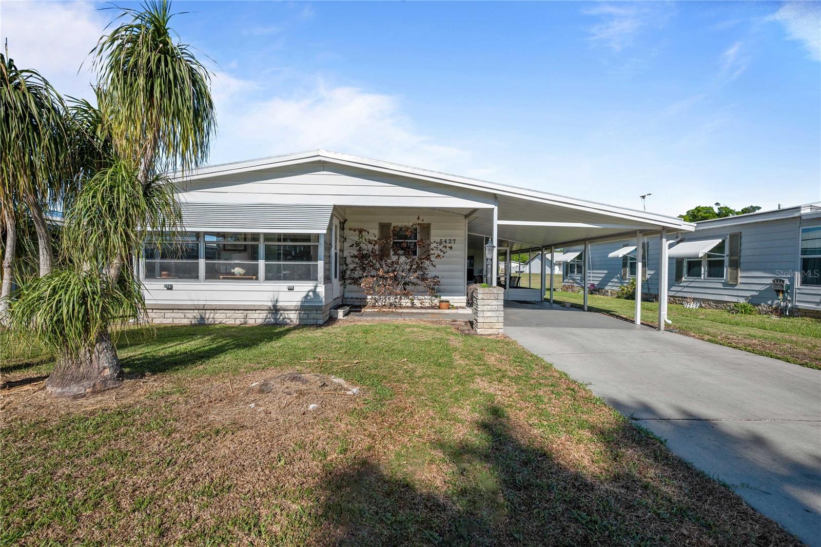 OAKS ROYAL - Residential