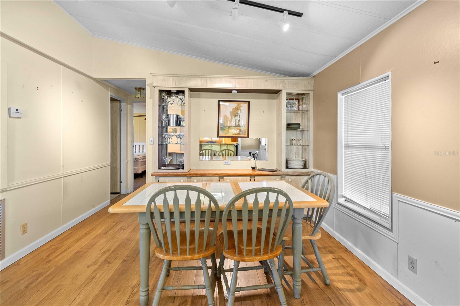 OAKS ROYAL - Residential