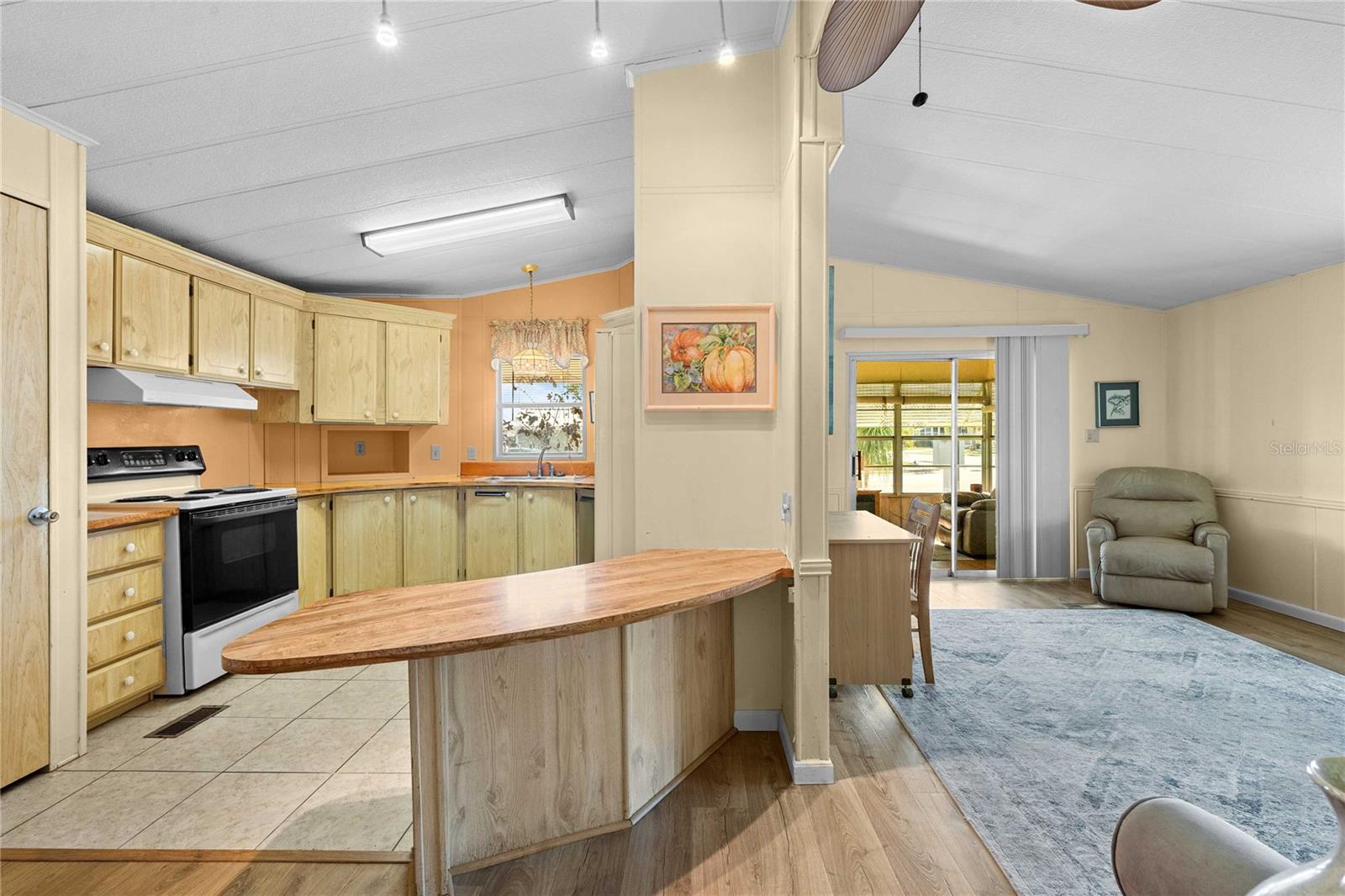 OAKS ROYAL - Residential