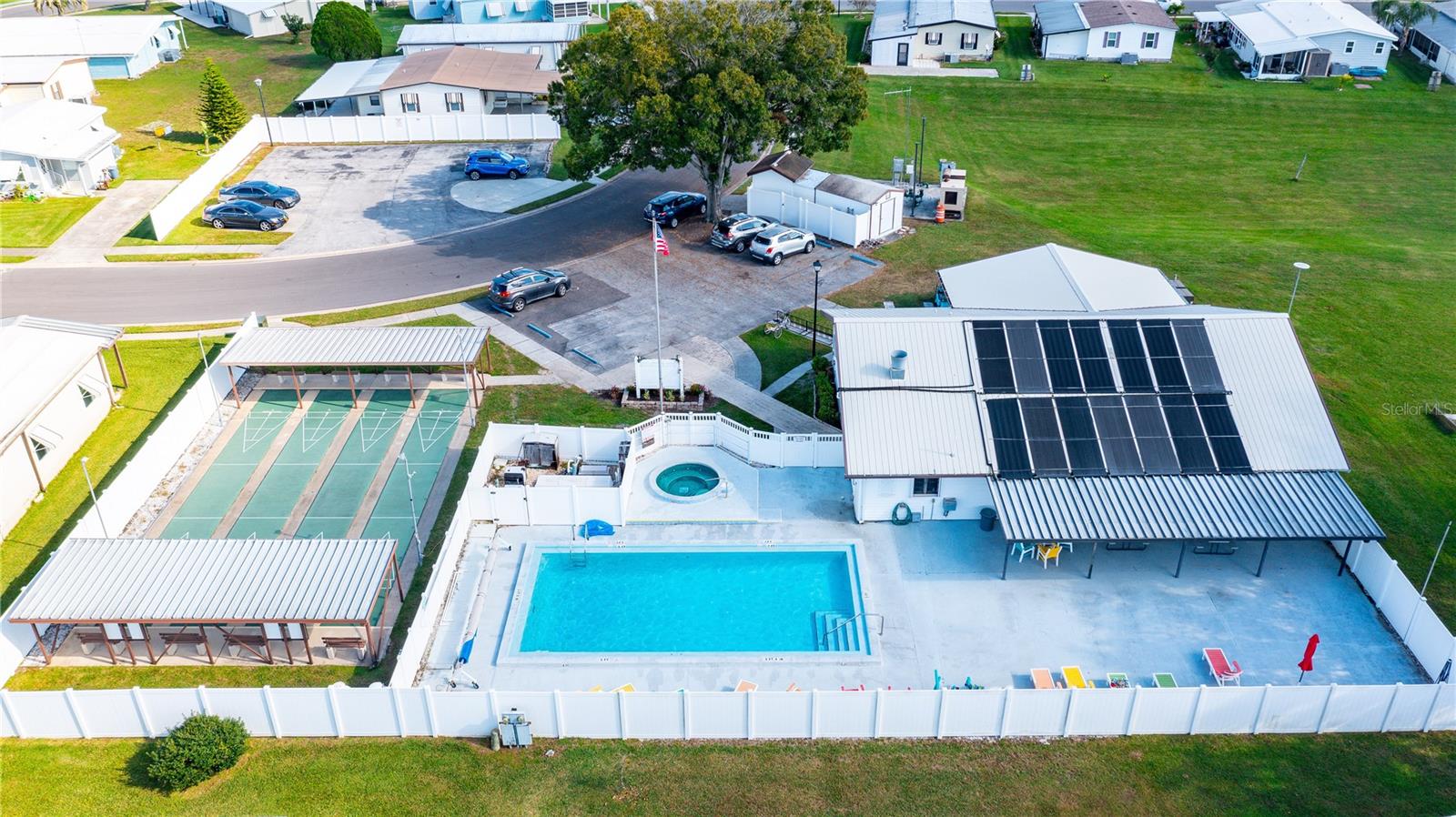 OAKS ROYAL - Residential