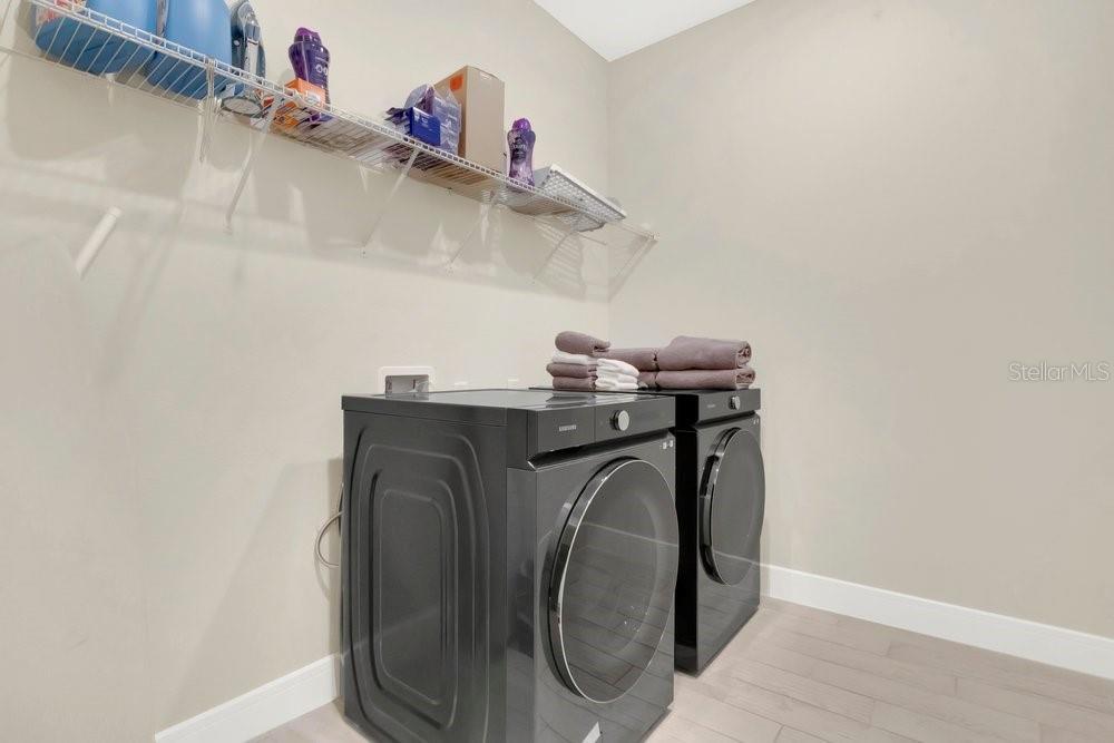 WINDING MDWS - Residential