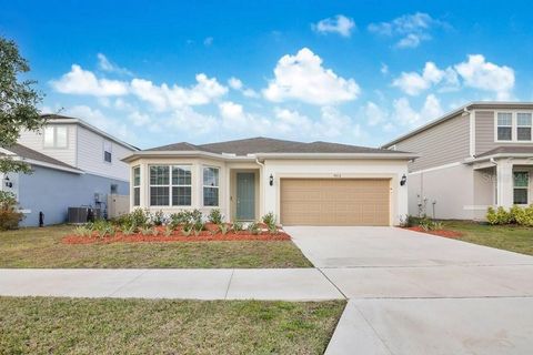 4012 MEANDERING BAY DRIVE APOPKA FL 32712