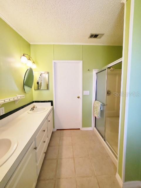 RIVERSIDE OAKS - Residential