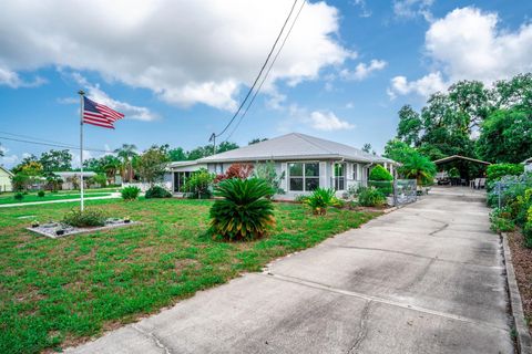 2060 SAFFOLD PARK DRIVE RUSKIN FL 33570