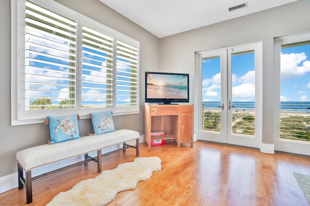 COLIN PARK - Residential