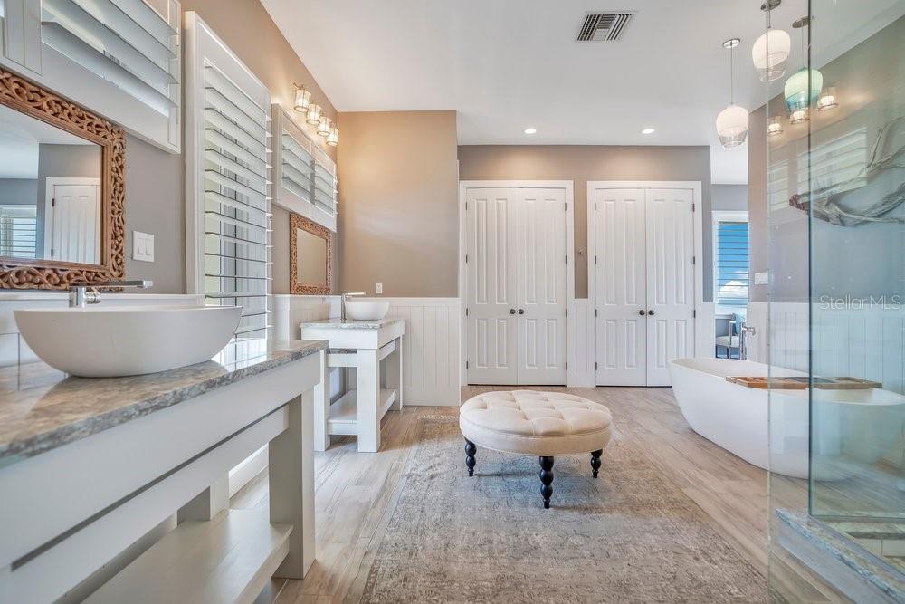 COLIN PARK - Residential