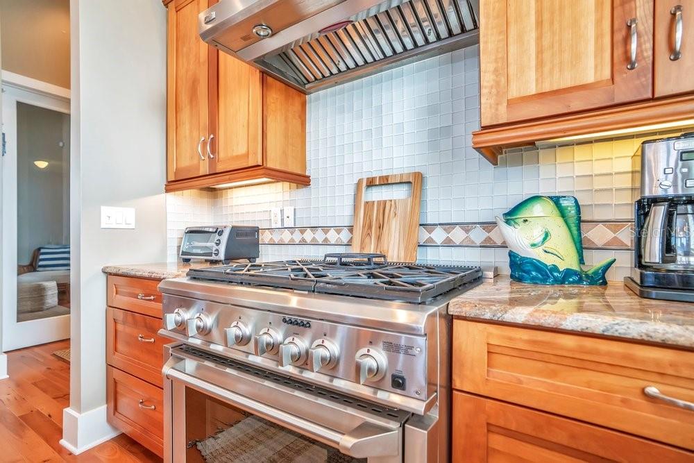 COLIN PARK - Residential