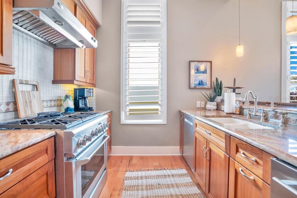 COLIN PARK - Residential