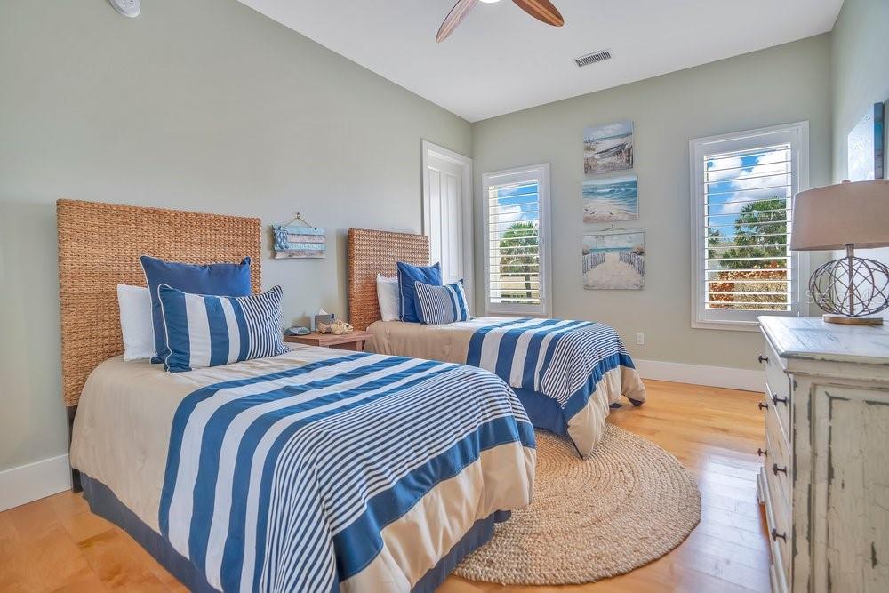 COLIN PARK - Residential