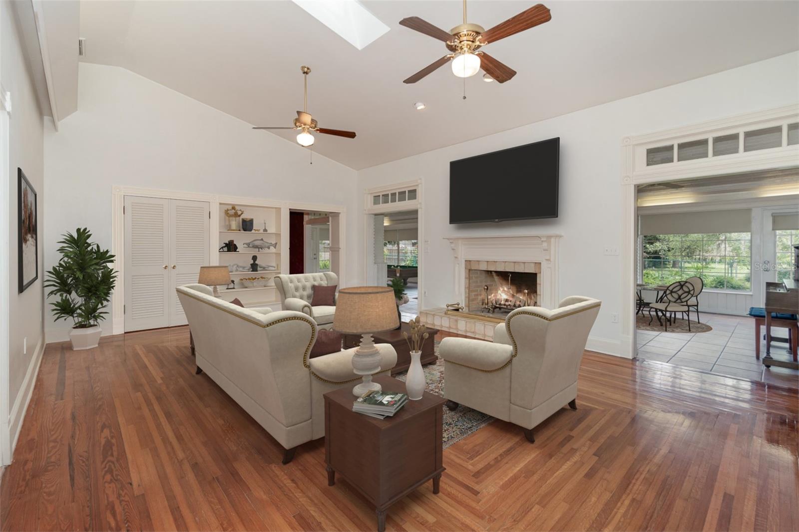 5100 LINWOOD CIRCLE