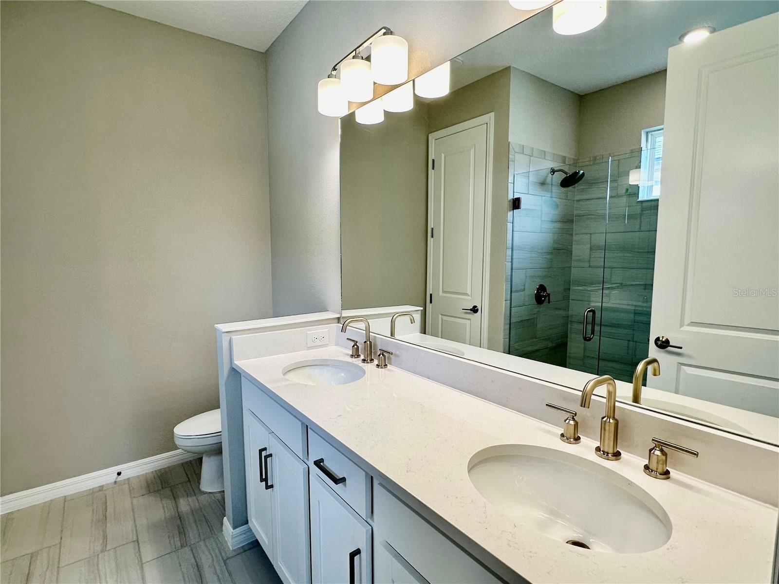 PALMERO - Residential Lease