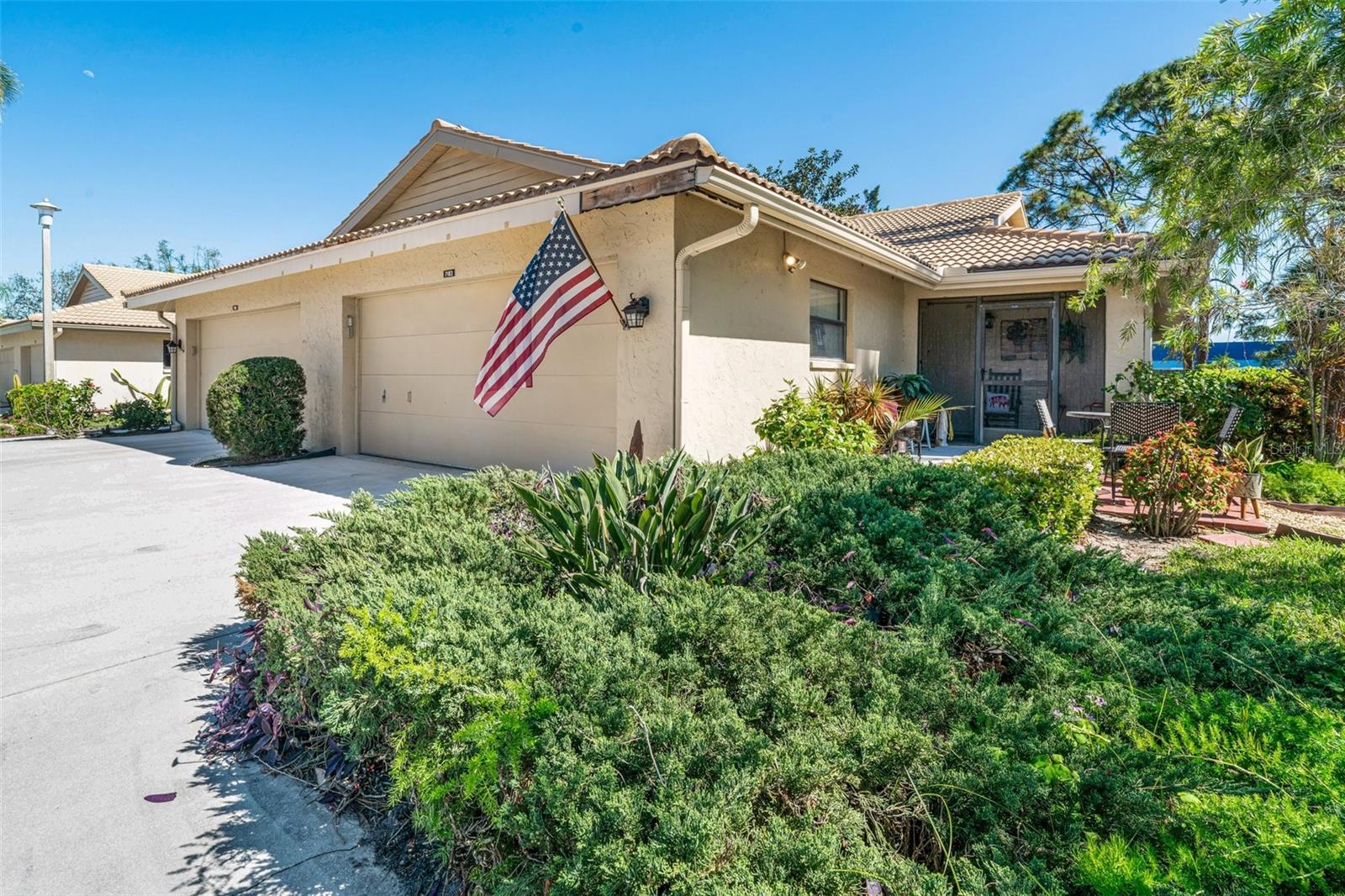 Motivated Seller has moved back up North! Welcome to your "dream retreat", investment or.... permanent home, just minutes from Siesta Key's sandy beaches, shops & dining. New (2024) High Impact, low E windows provide peace of mind during our windy seasons!
This updated villa offers 2 spacious bedrooms, 2 baths, & a 2 car garage. Kitchen boasts (2024) stainless appliances,
sink, faucet, fan, flooring & backsplash. There are soaring ceilings, an open floor plan, new (2023) porcelain flooring,
ceiling fan and lighting throughout. Enjoy the peace & quiet of this end unit, close to the pool & clubhouse. Enjoy
impromptu, monthly activities in this lively 55+, pet friendly community, just a short walk to the fun & funky GULF
GATE Village shops & many restaurants. Woodside's clubhouse has an updated kitchen, wine bar, INTERNET, LG
screen TV, library, heated pool & darts. low maintenance fees include roof replacement, cable TV, trash, pest
control, landscaping, exterior maintenance, insurance, escrows & management company. Garage door mechanics
recently updated.