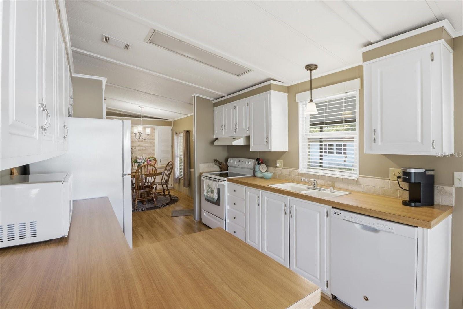 LAS BRISAS - Residential