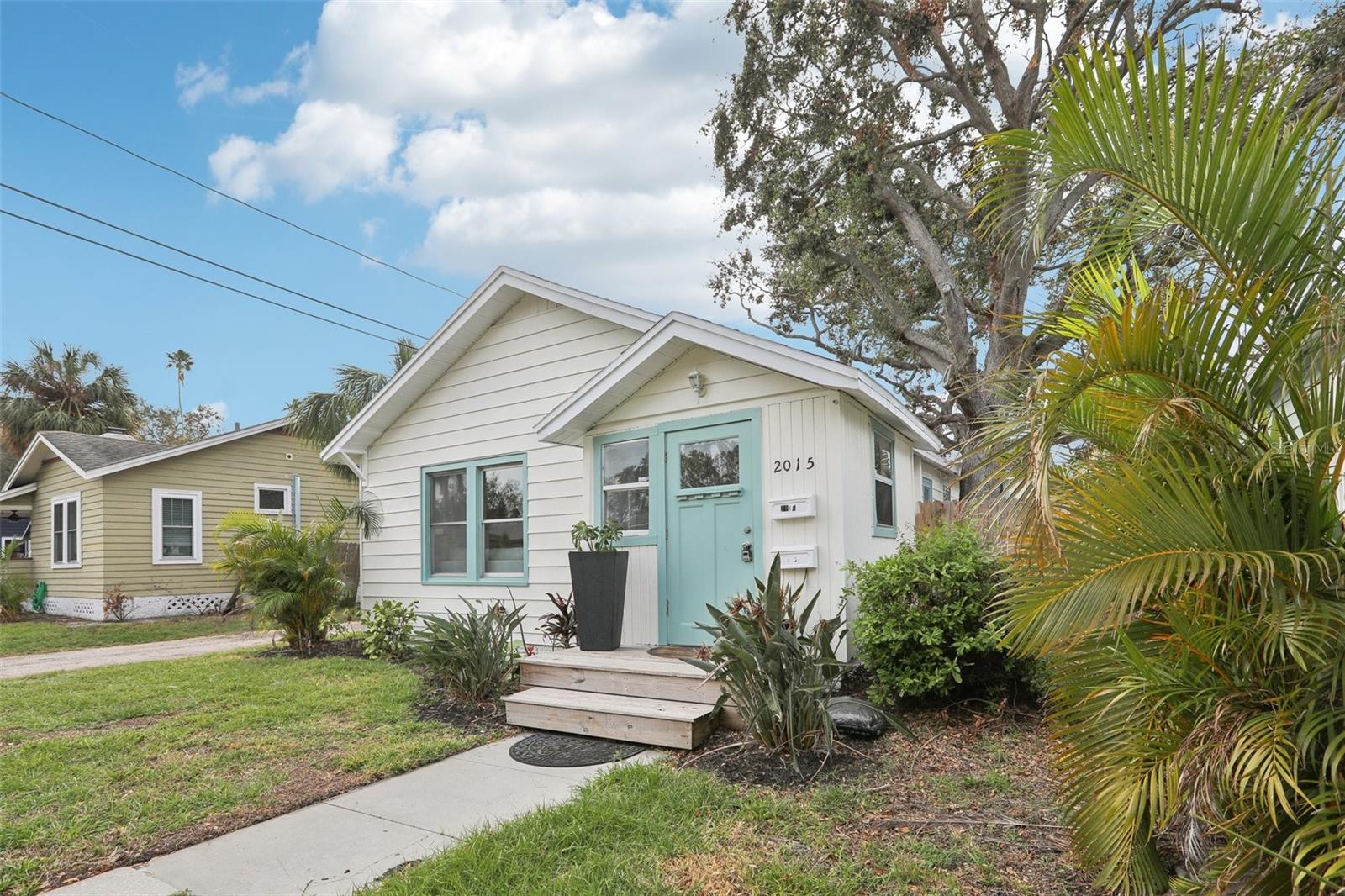 2015 3RD STREET S