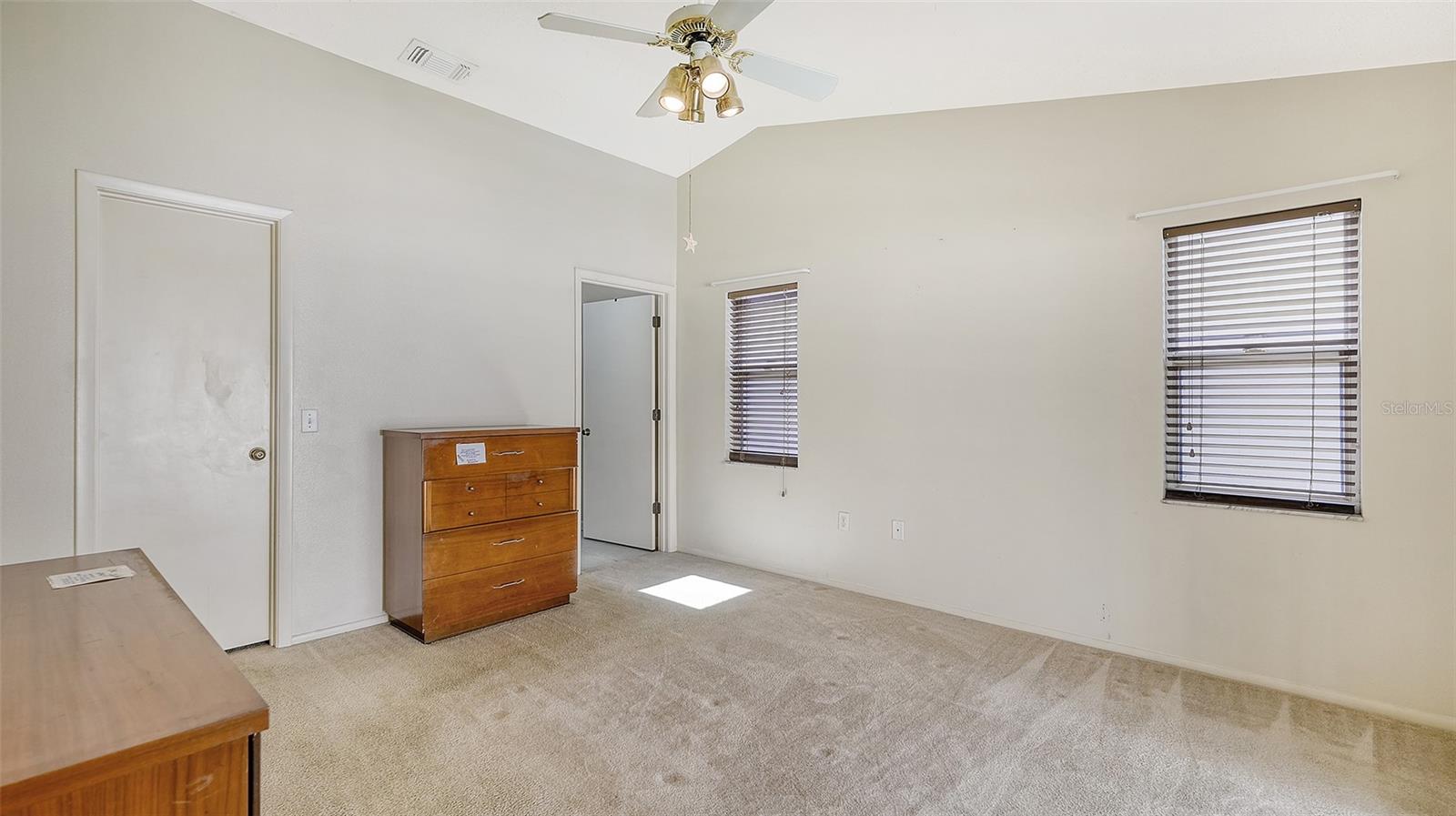 COLONIAL OAKS - Residential