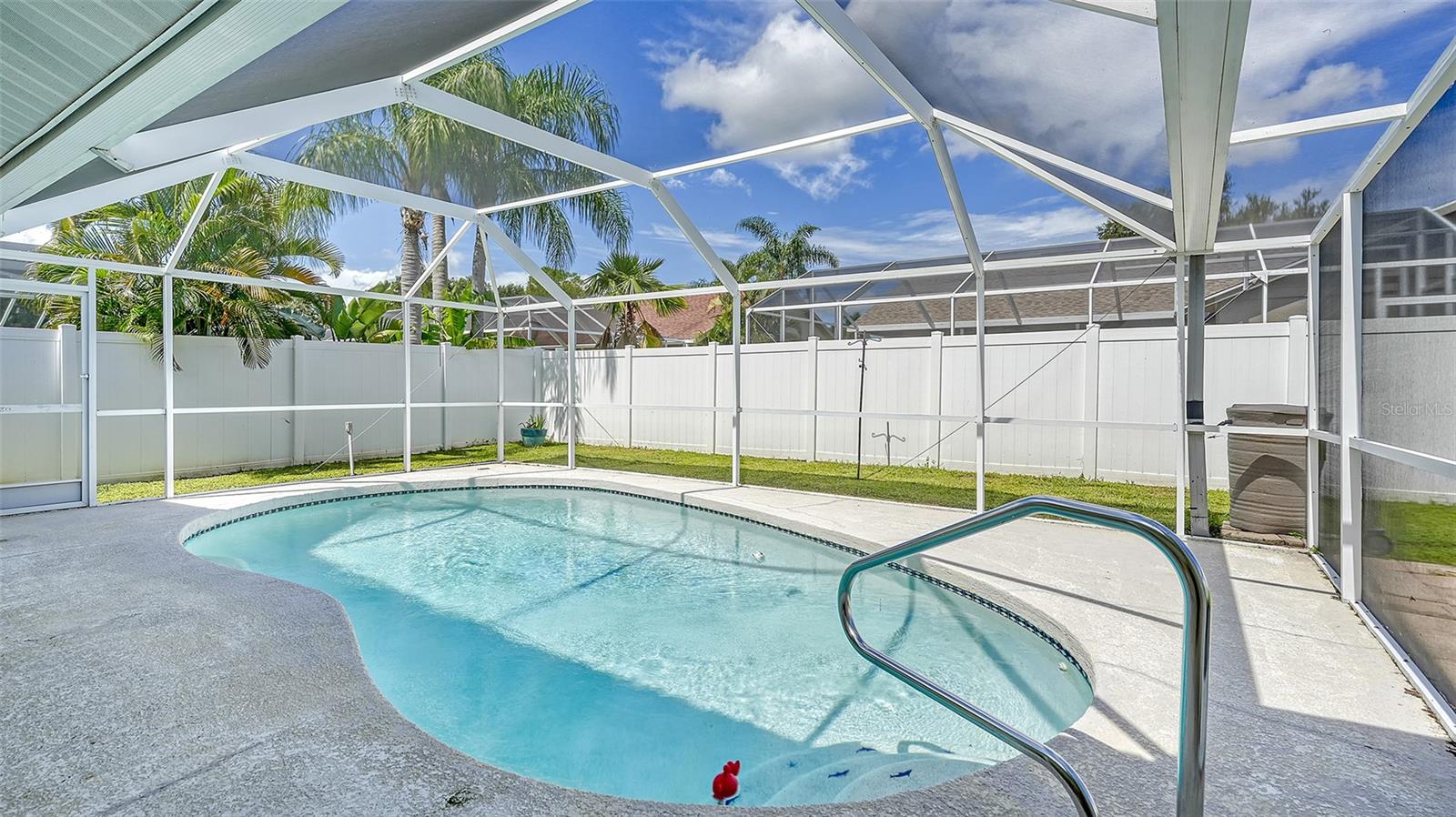 COLONIAL OAKS - Residential