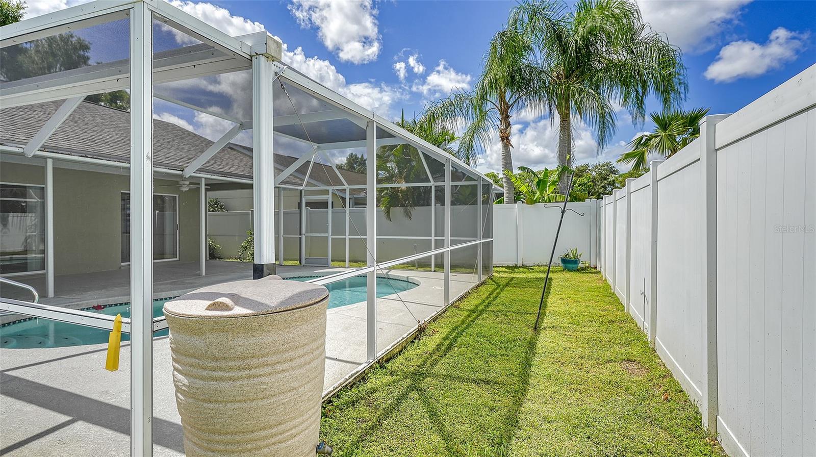 COLONIAL OAKS - Residential