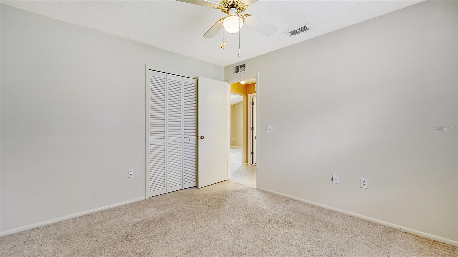 COLONIAL OAKS - Residential