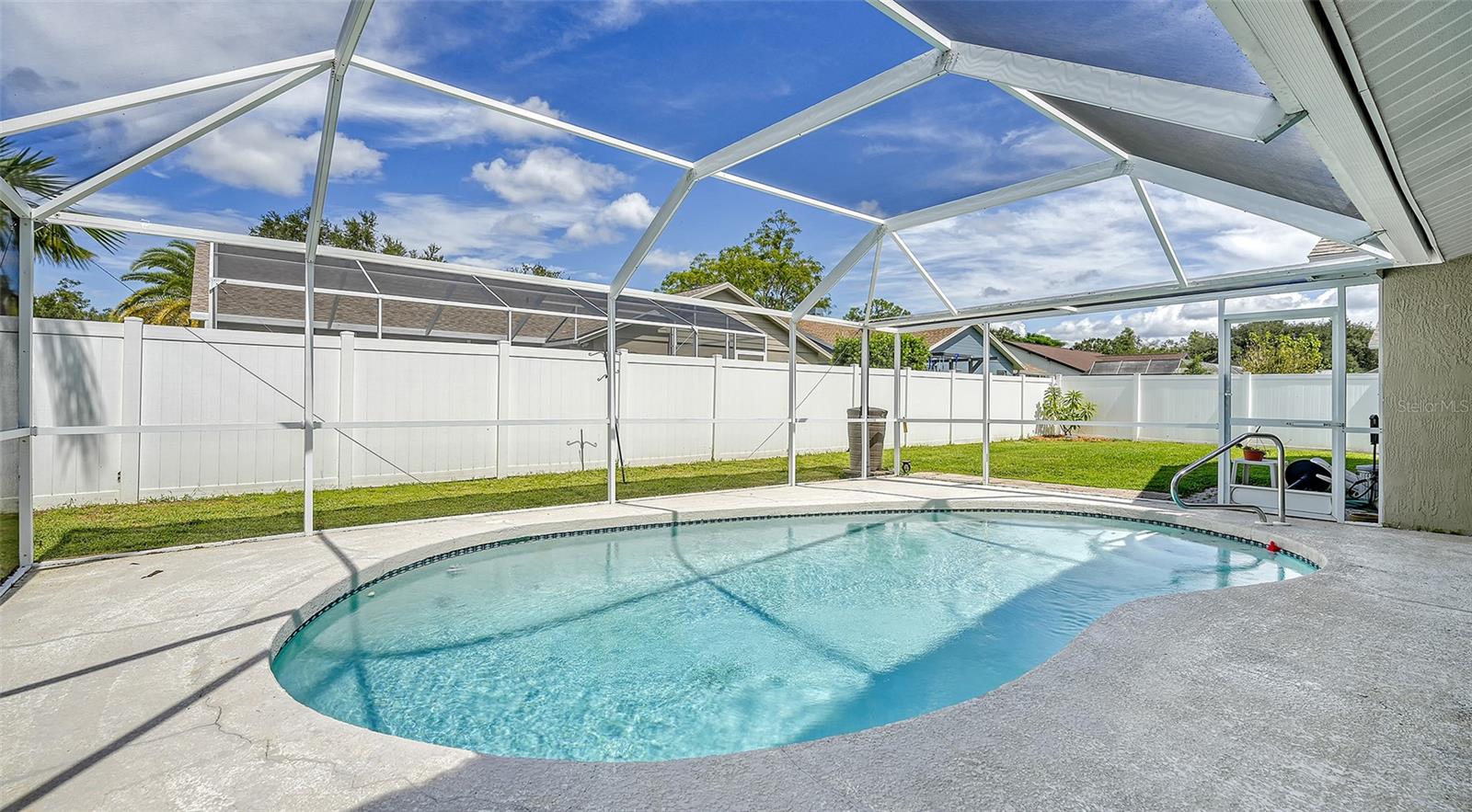 COLONIAL OAKS - Residential