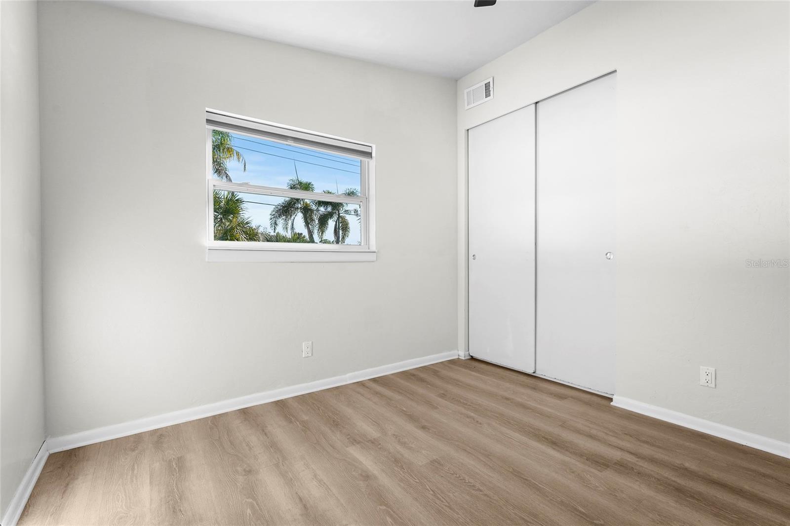 KENSINGTON PARK - Residential