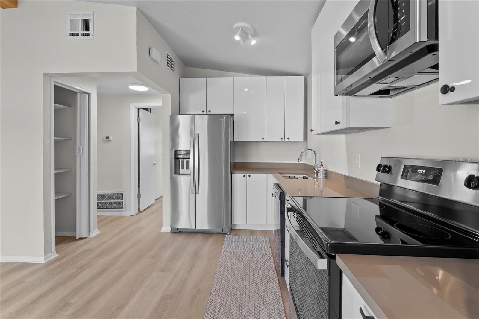 KENSINGTON PARK - Residential