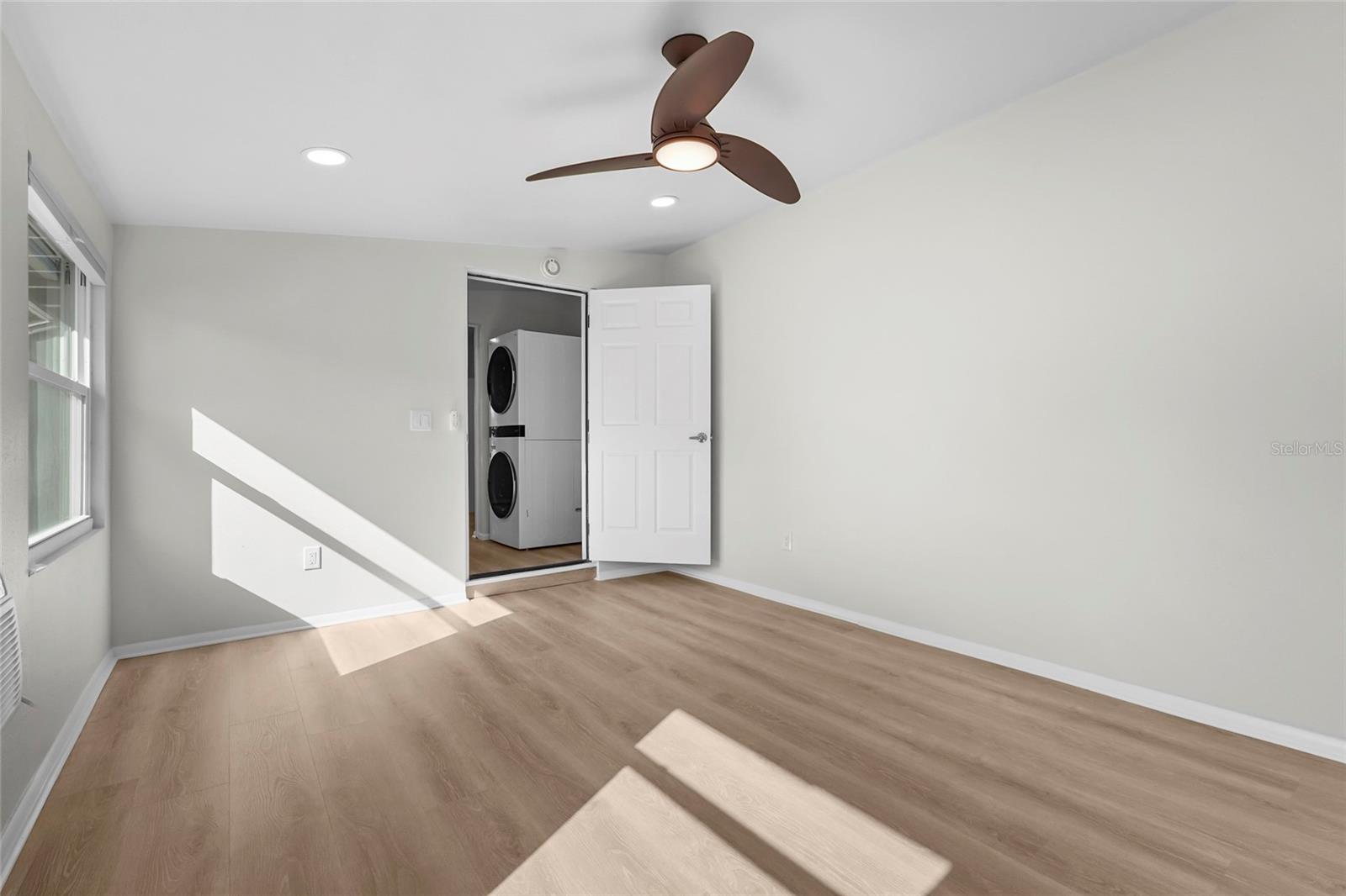 KENSINGTON PARK - Residential