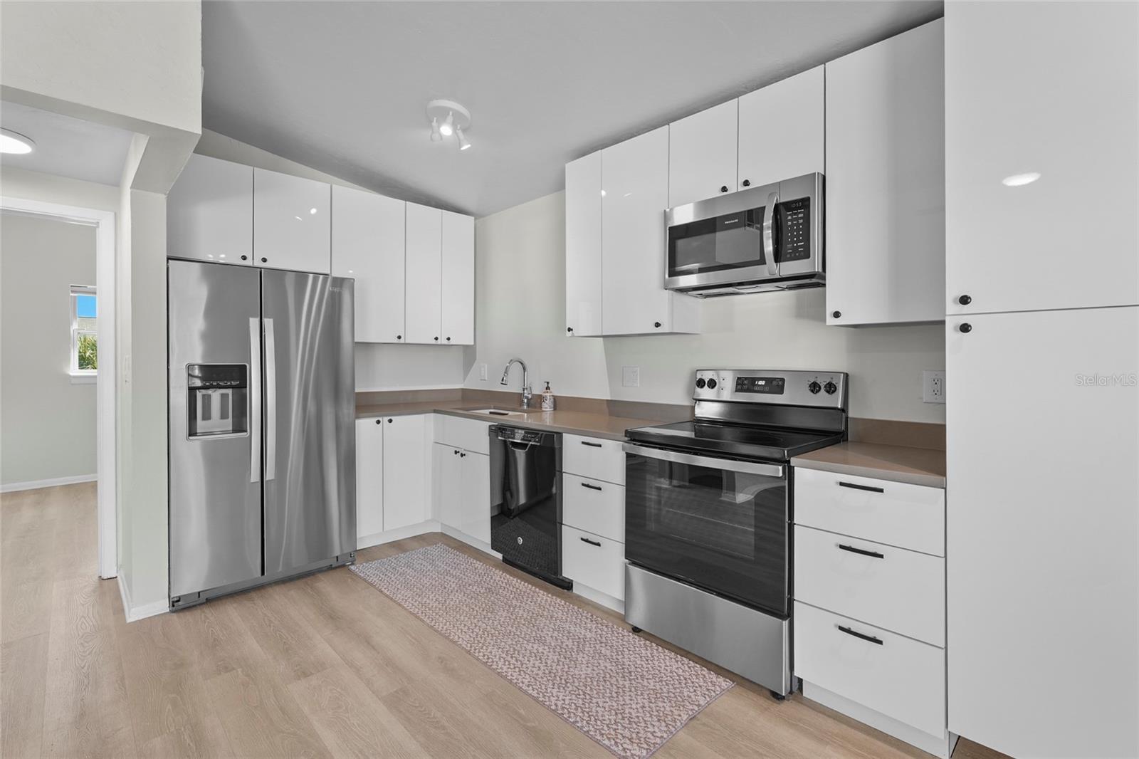 KENSINGTON PARK - Residential