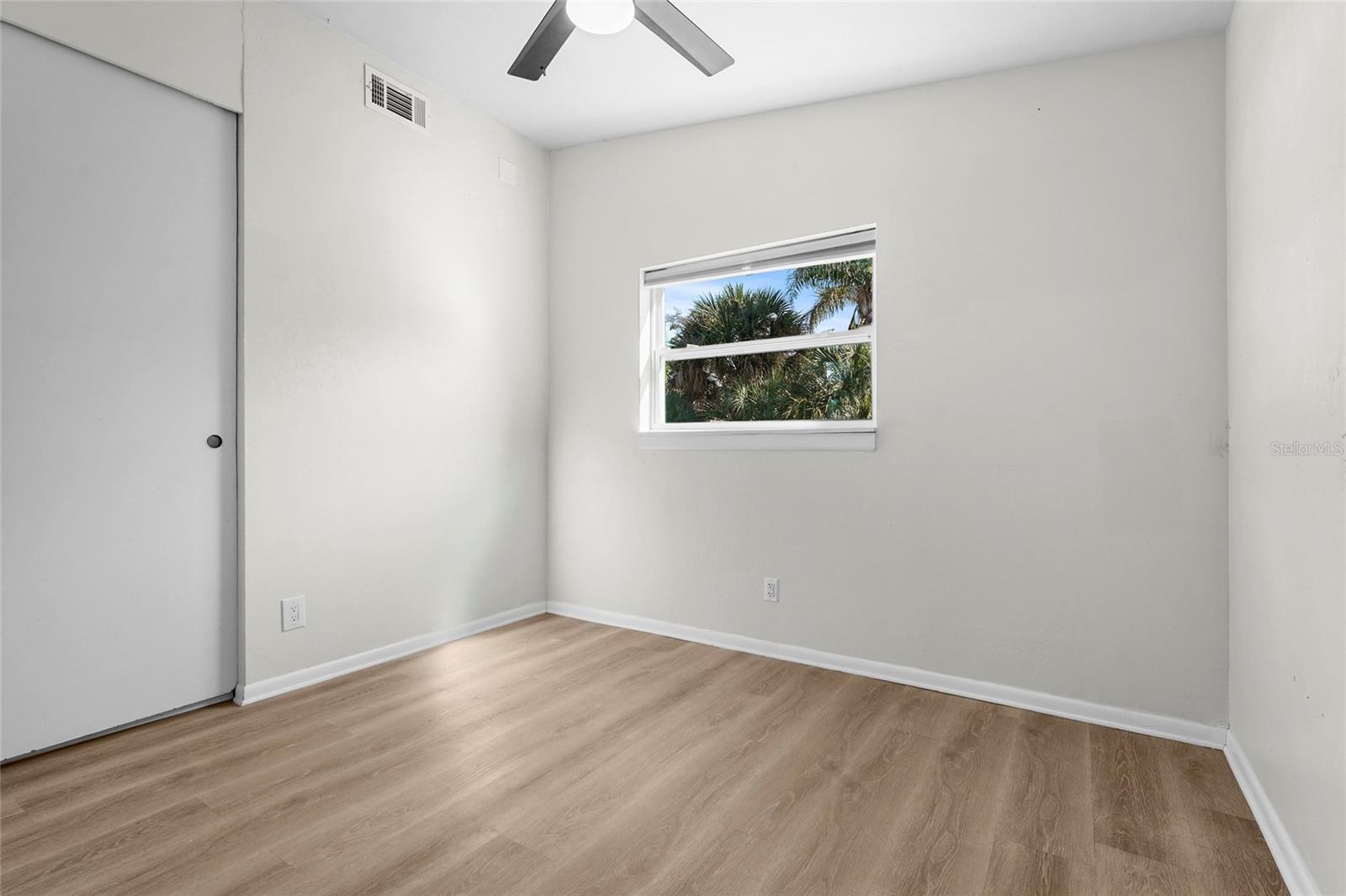 KENSINGTON PARK - Residential