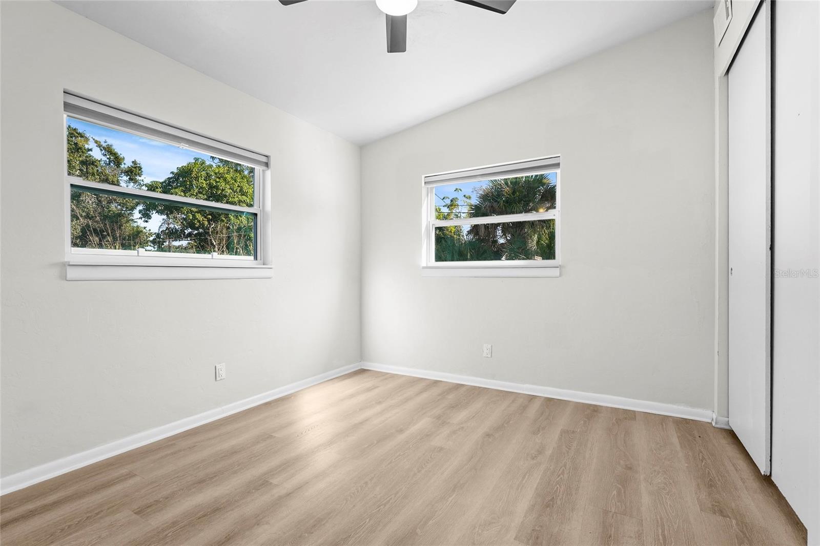 KENSINGTON PARK - Residential