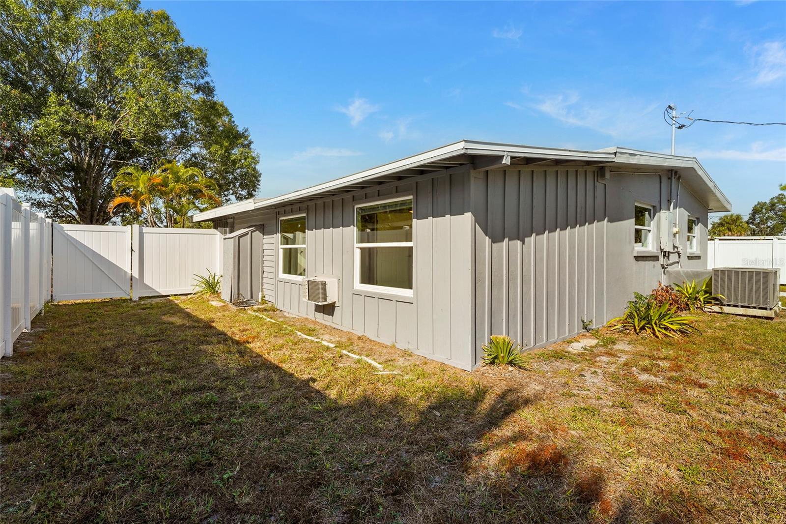 KENSINGTON PARK - Residential