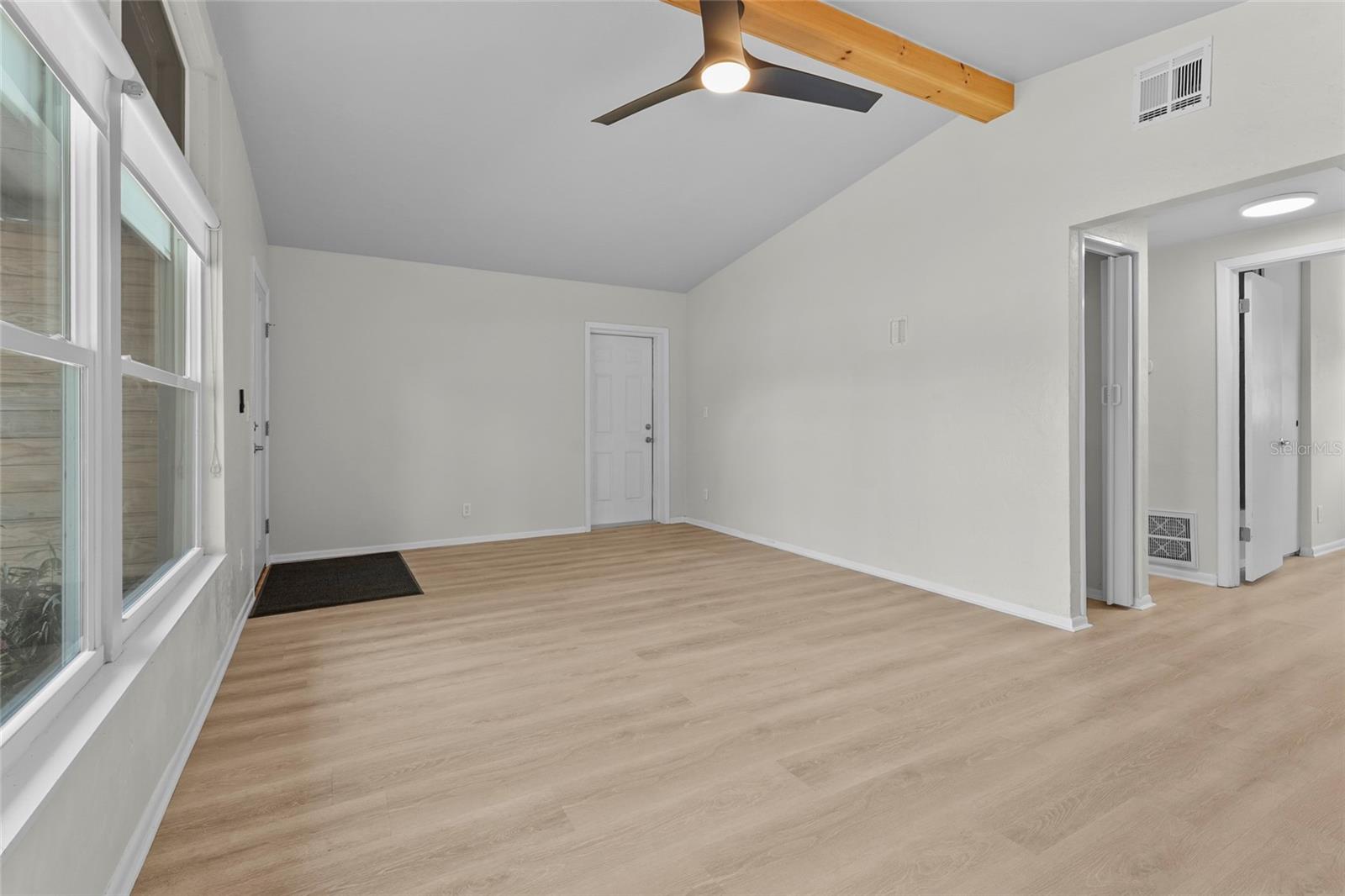 KENSINGTON PARK - Residential