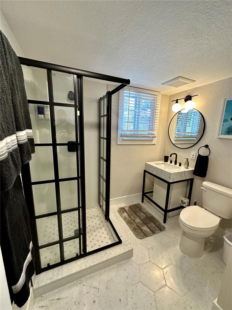 INTER BAY - Residential Lease