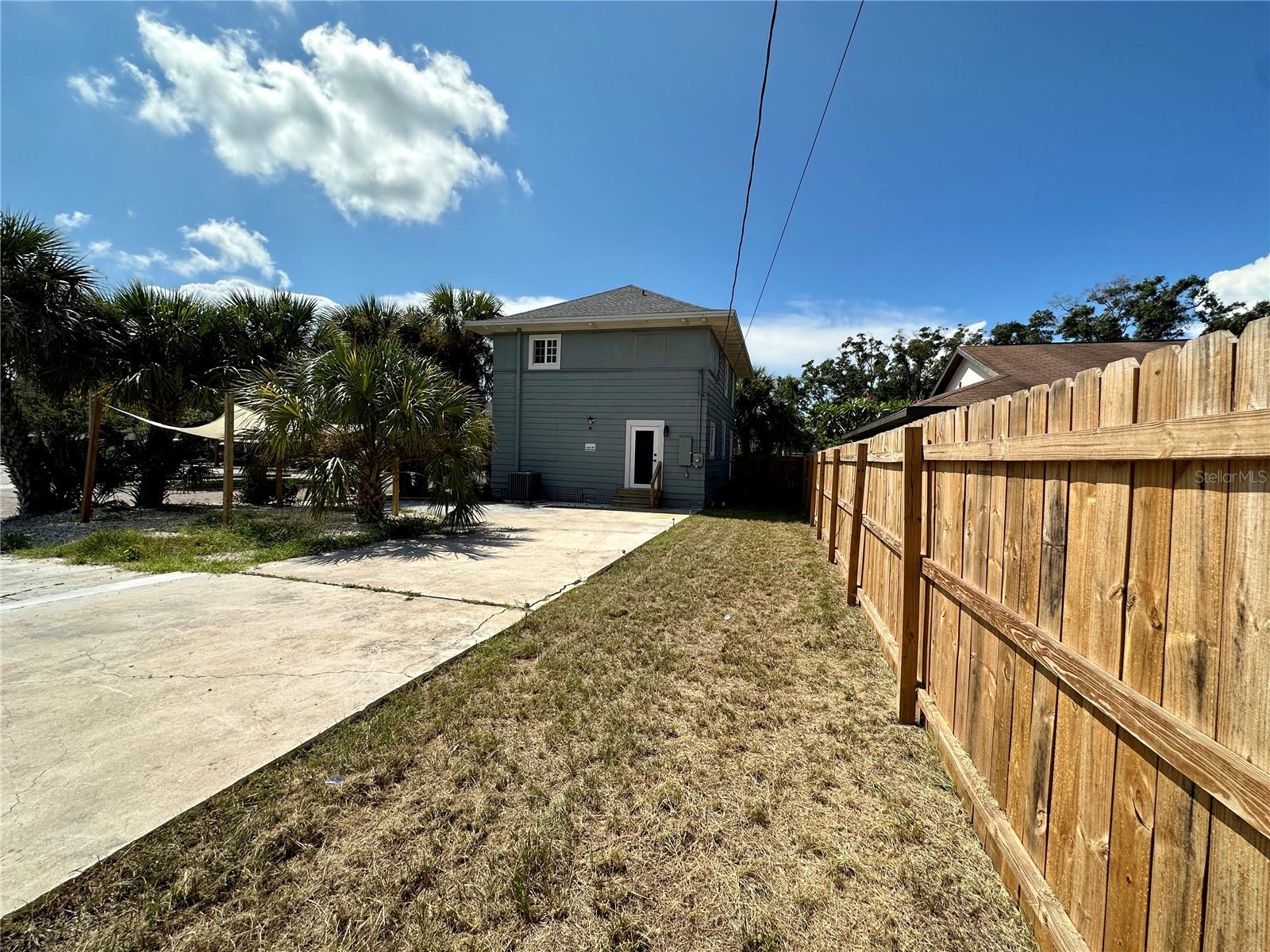 INTER BAY - Residential Lease