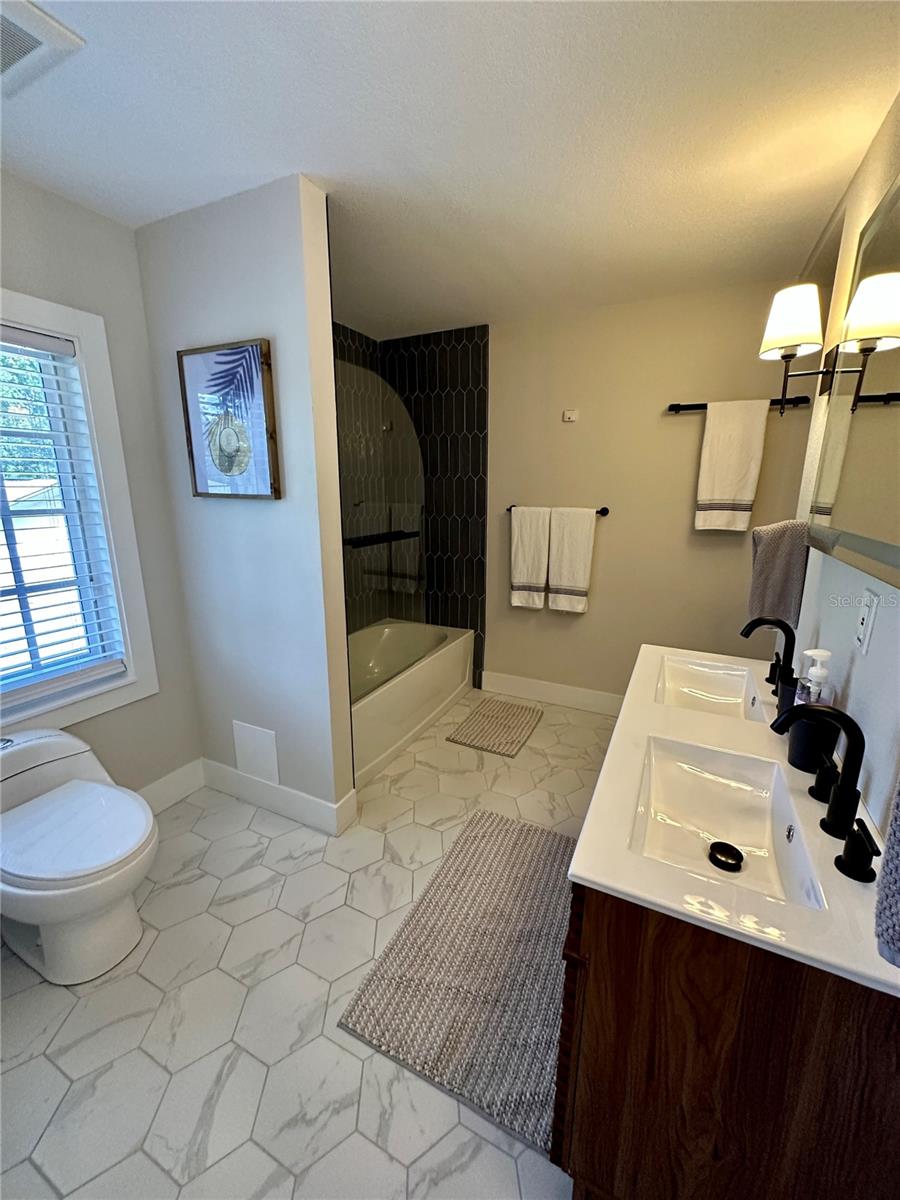 INTER BAY - Residential Lease