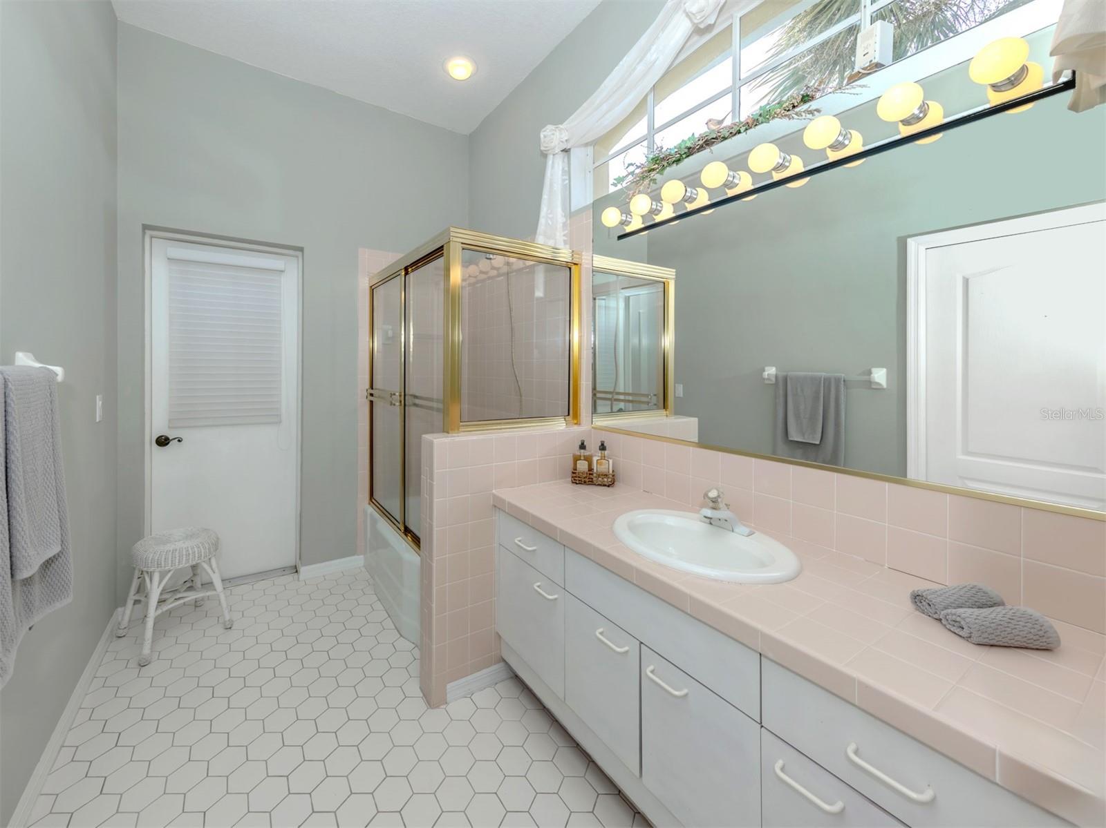 VENICE GOLF & COUNTRY CLUB UNIT 2-A - Residential