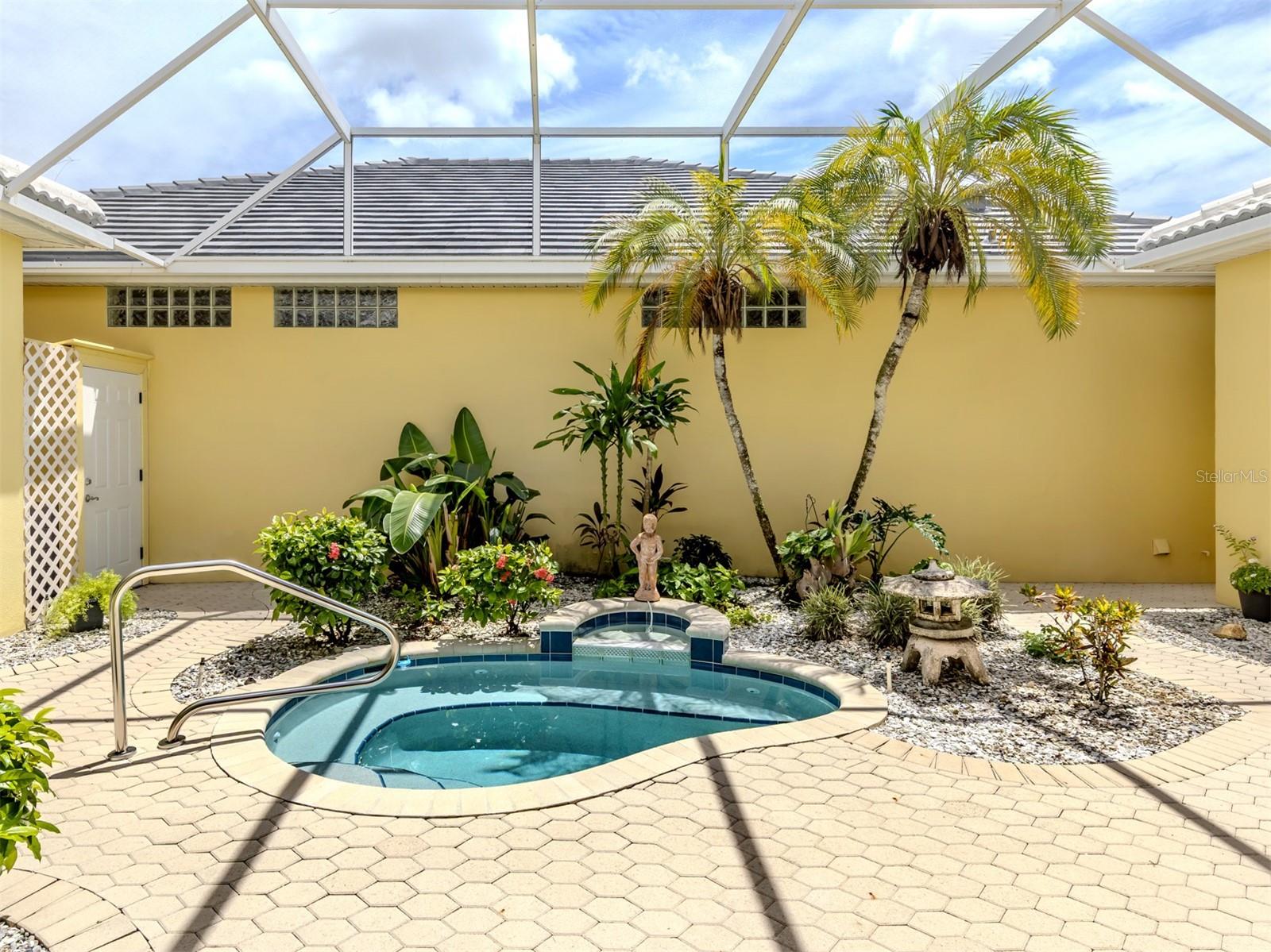 VENICE GOLF & COUNTRY CLUB UNIT 2-A - Residential