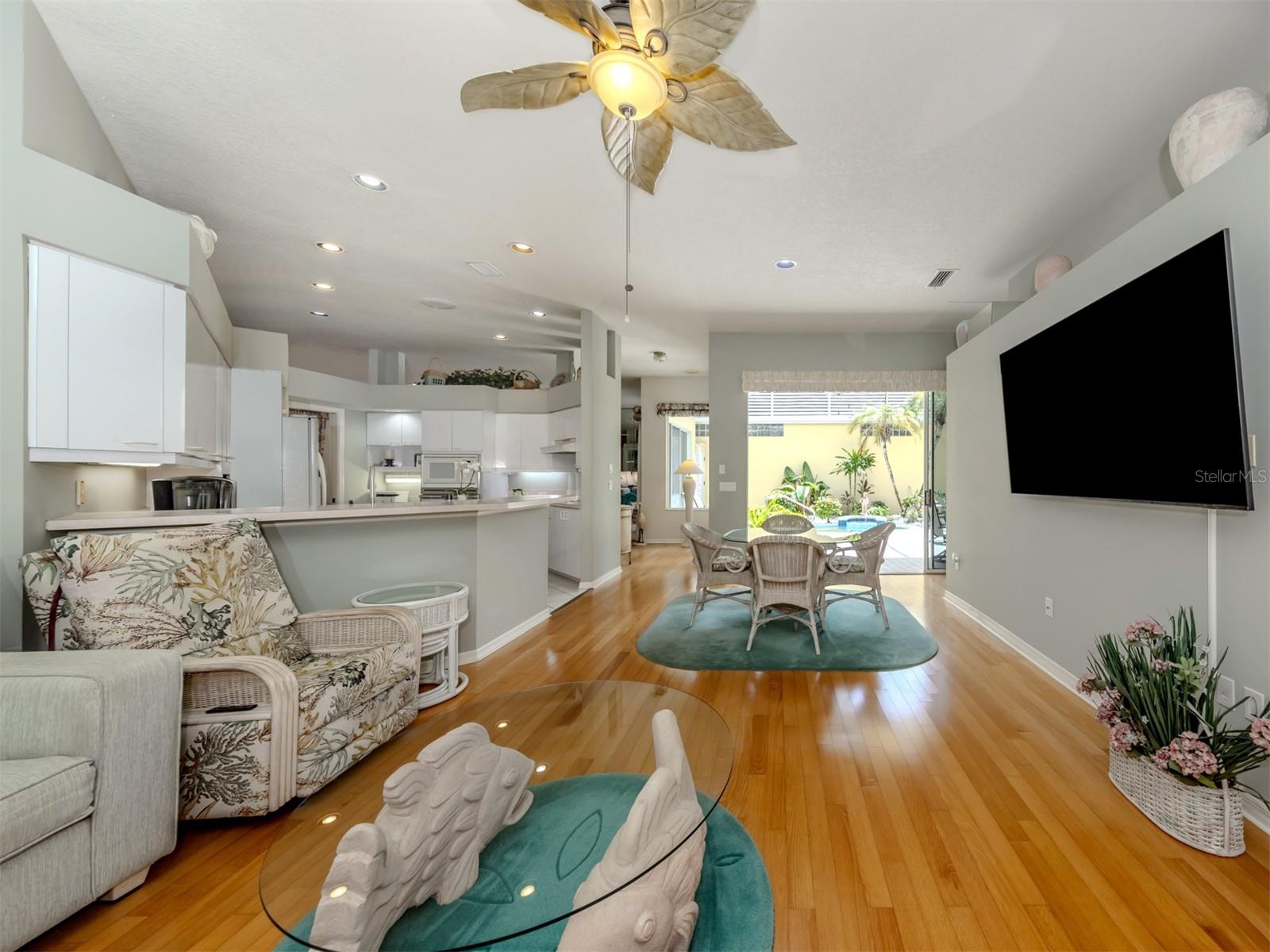 VENICE GOLF & COUNTRY CLUB UNIT 2-A - Residential