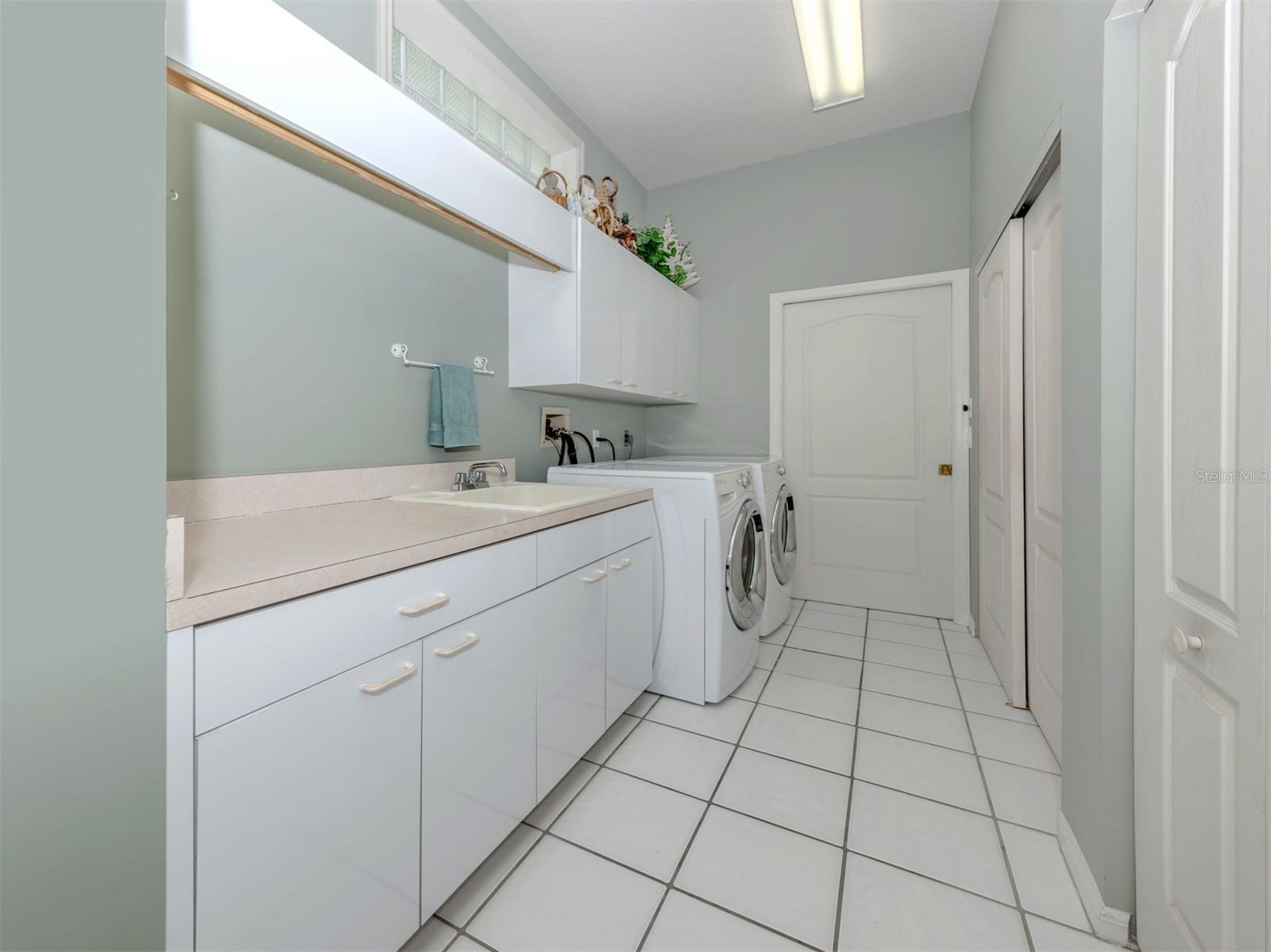 VENICE GOLF & COUNTRY CLUB UNIT 2-A - Residential