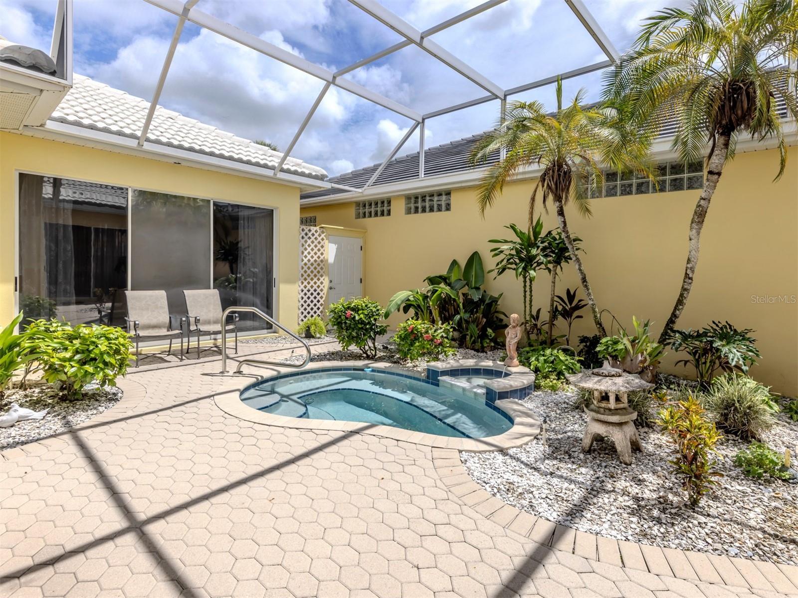 VENICE GOLF & COUNTRY CLUB UNIT 2-A - Residential