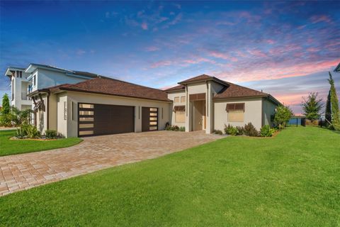 A home in AUBURNDALE