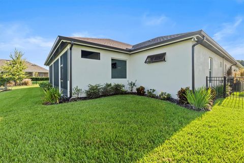 A home in AUBURNDALE