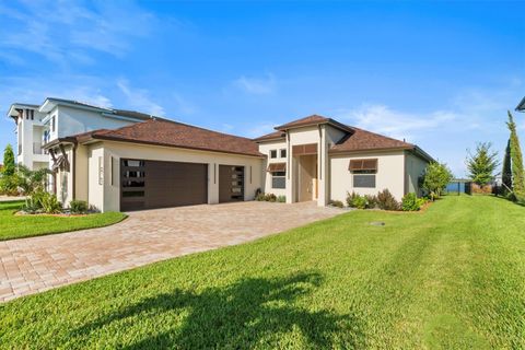 A home in AUBURNDALE