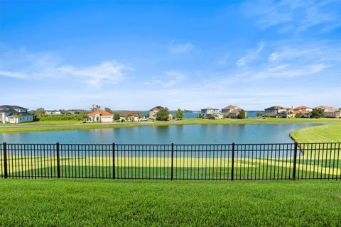 A home in AUBURNDALE