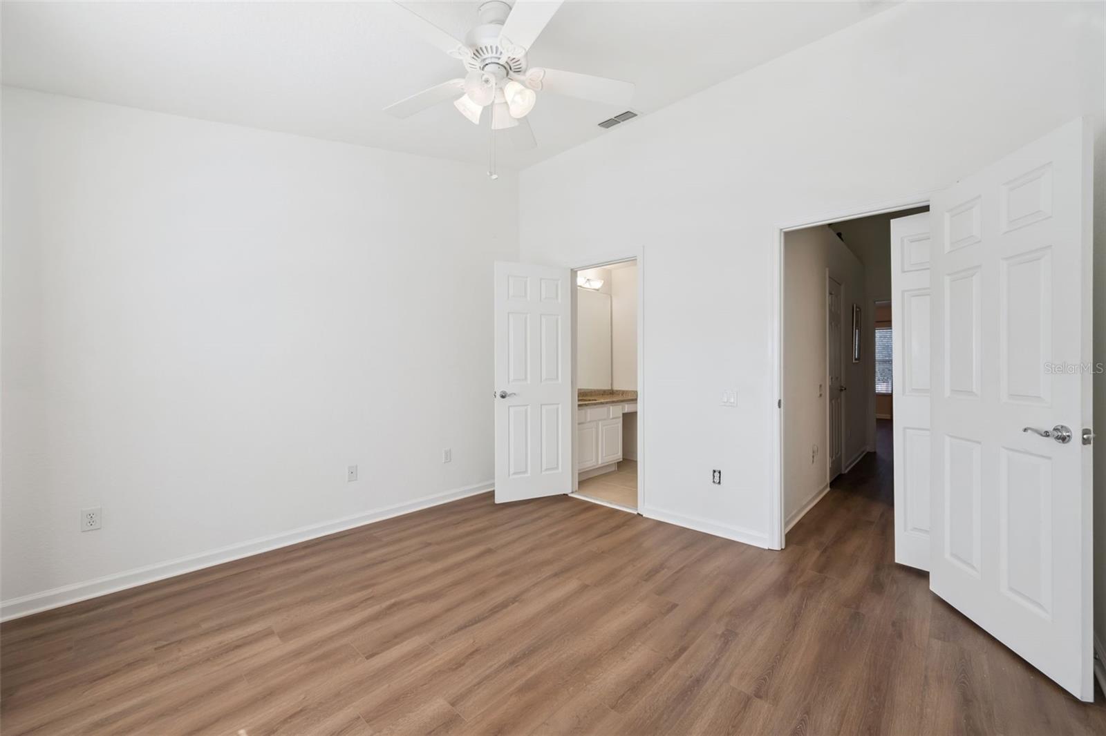 REGENCY OAKS UNIT ONE - Residential
