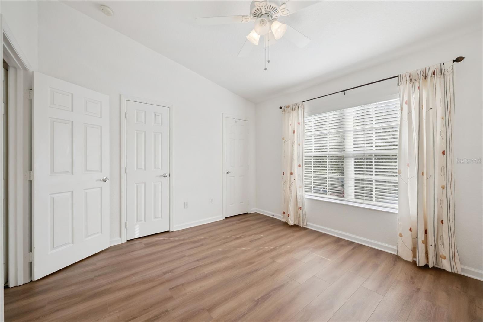 REGENCY OAKS UNIT ONE - Residential