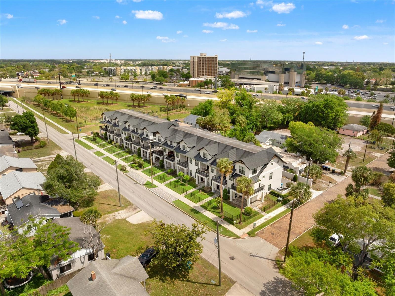 URBAN GREEN 12 - Residential