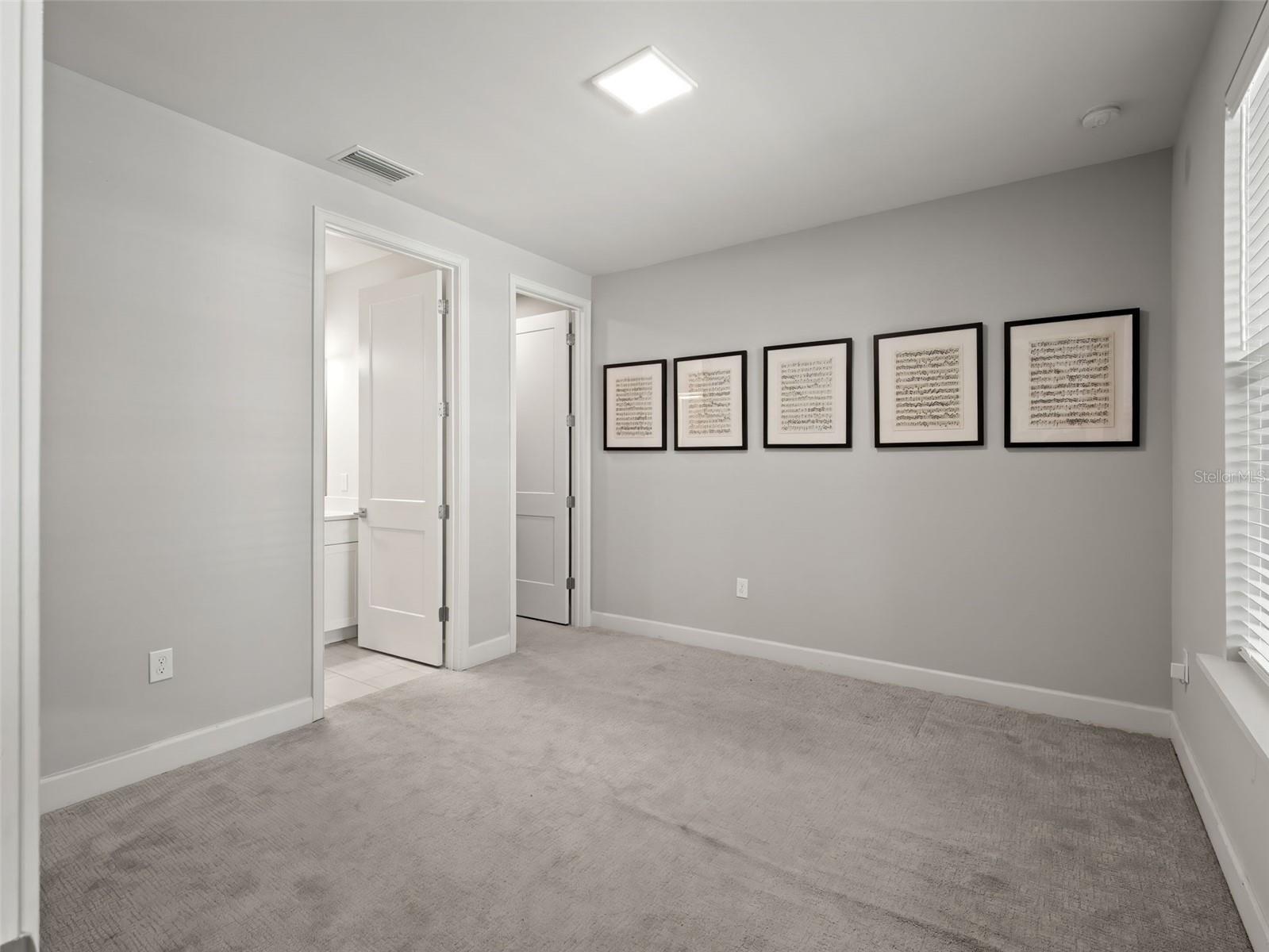 URBAN GREEN 12 - Residential