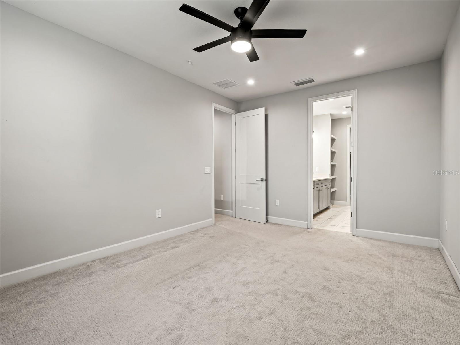 URBAN GREEN 12 - Residential