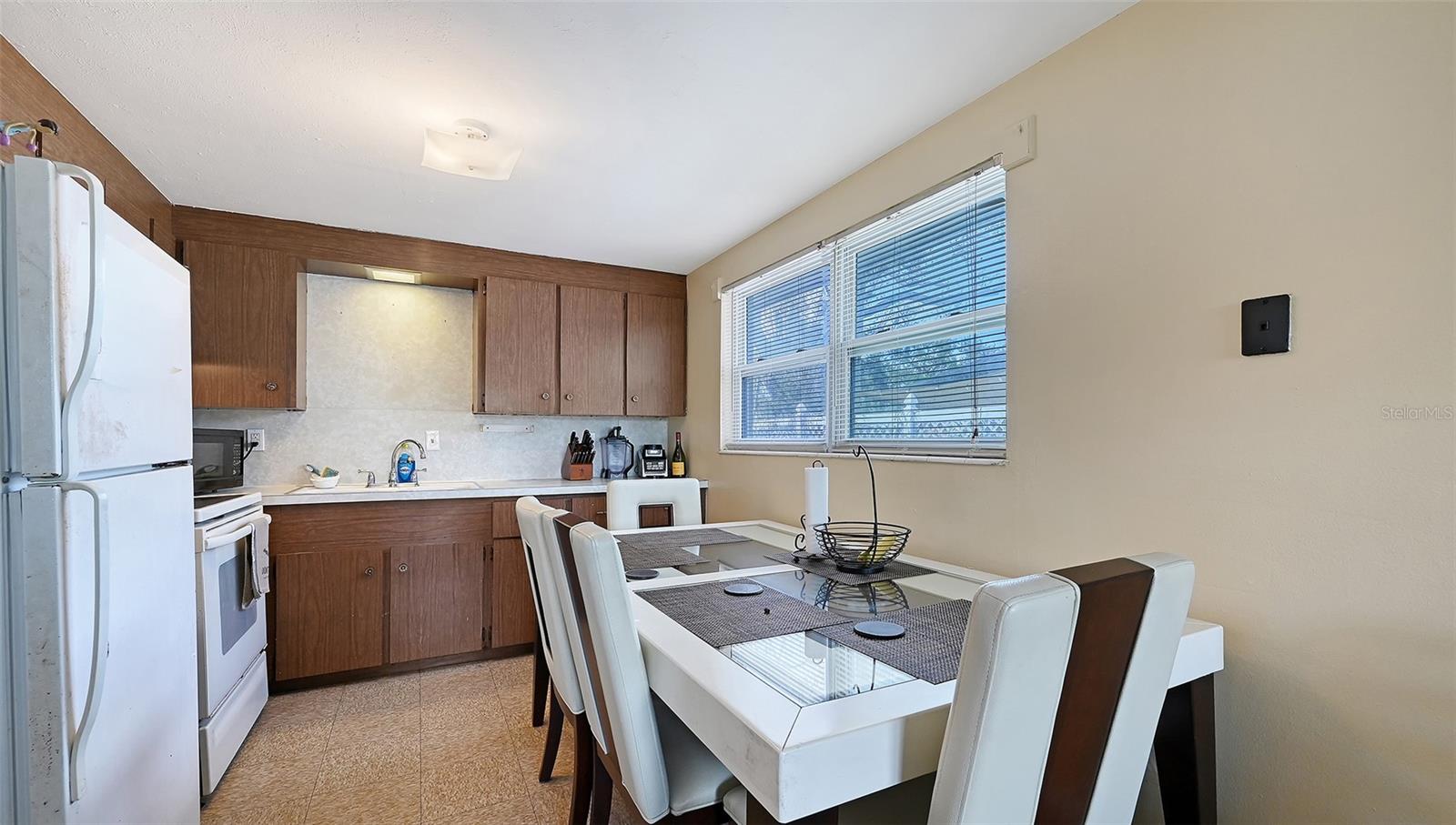 GILLESPIE PARK - Residential Income