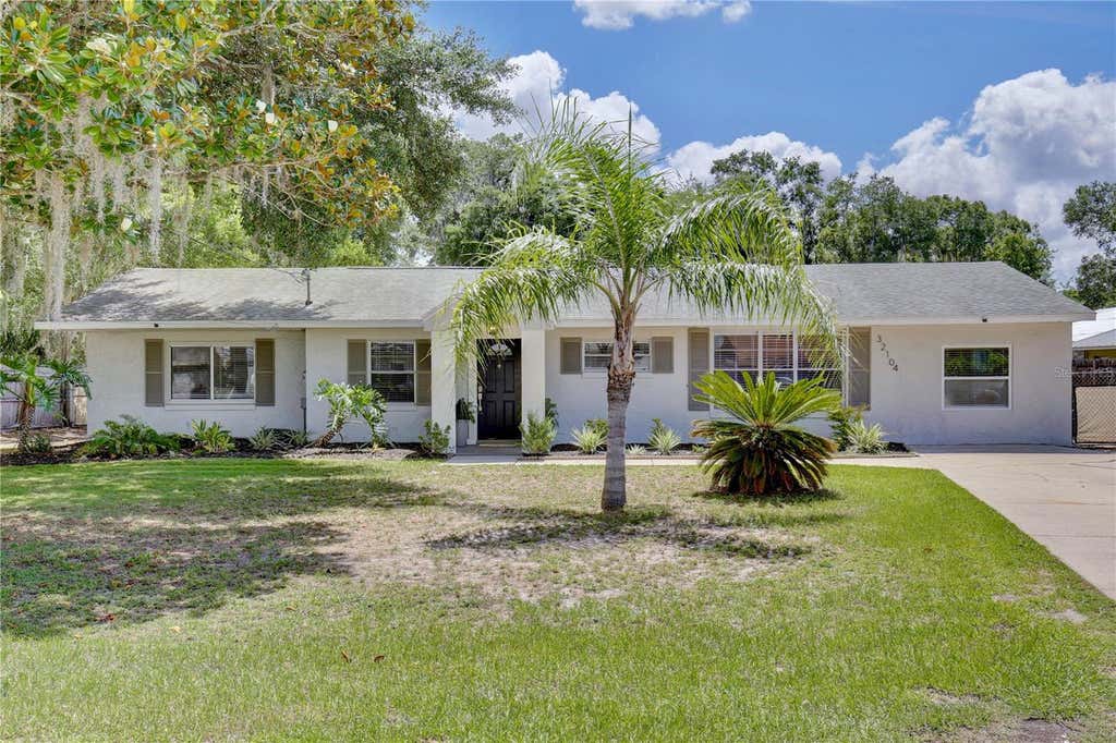 Photo of 32104 Harris Road, Tavares, FL 32778 (MLS # O6414706)